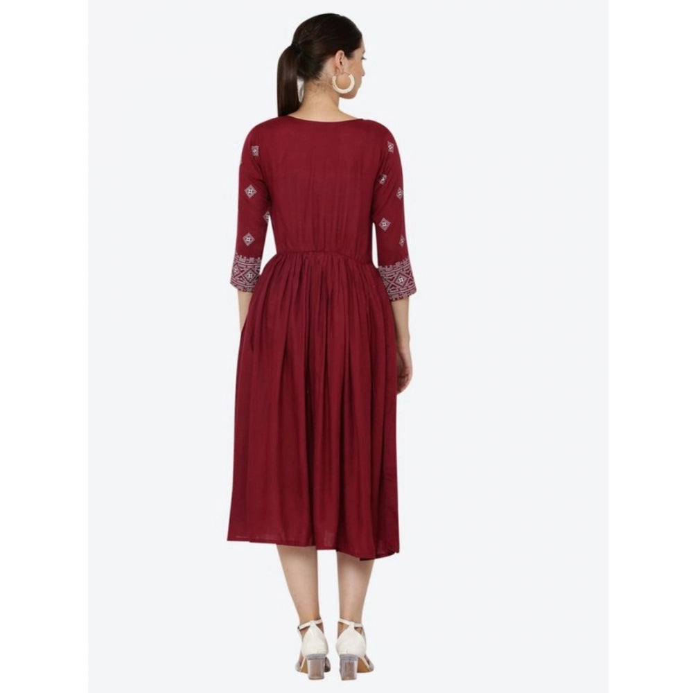 Women's Casual Rayon 3-4th Sleeves Kurti (Maroon)