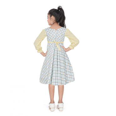 Girl's Digital Twill Striped 3/4 th Sleeve Round Neck Dress (Light Green)